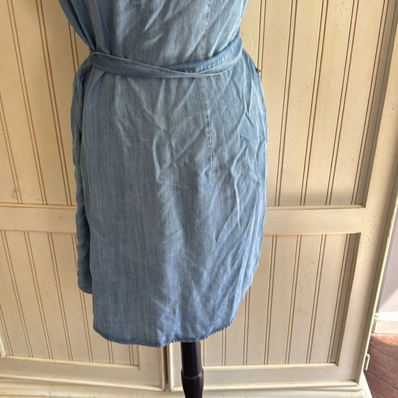 UNTUCKit Woman’s Denim Terry Button Down Collared Belted Dress - Picture 7 of 14